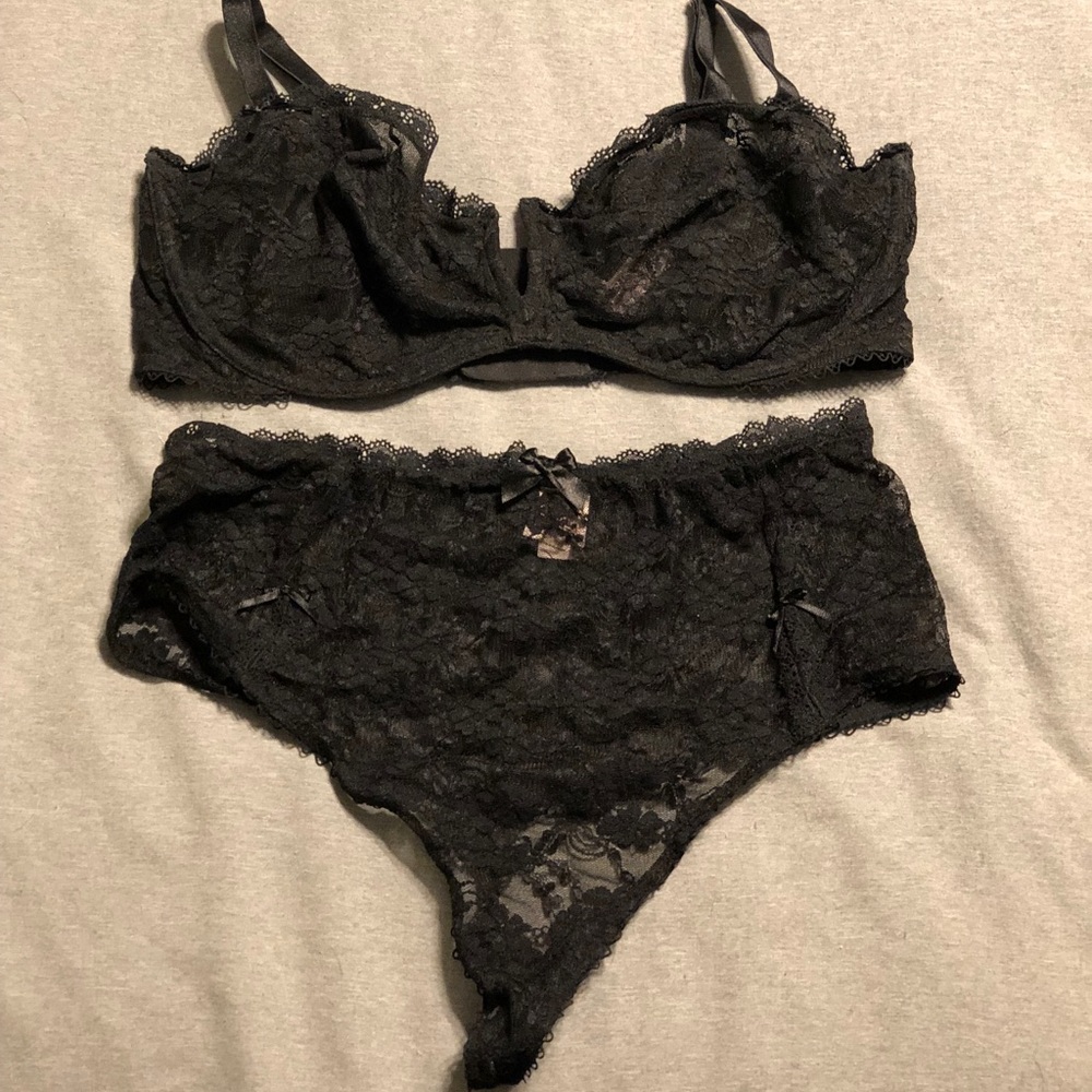 VS Bra and Panty SeT NWOT